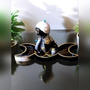 Voodoo doll figure with pentagram base.Wicca. Protection. Halloween.6 inch.Magic